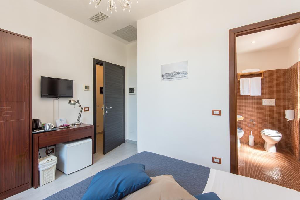 Affittacamere Eroom42 3*