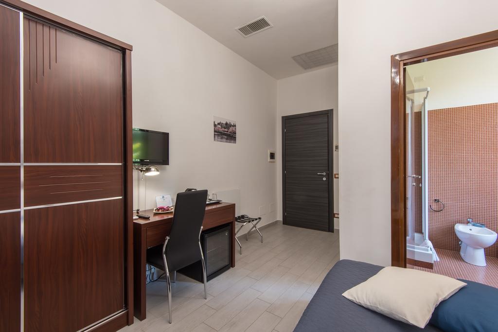 Eroom42 3* Roma