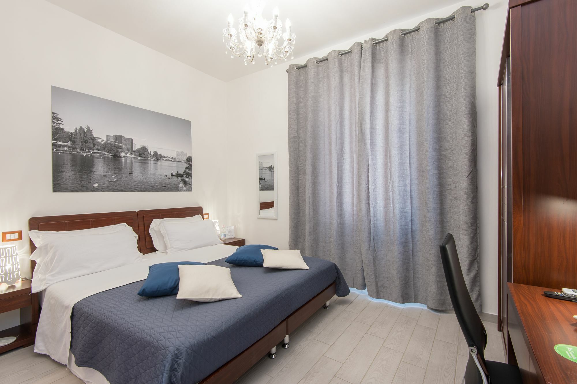 Affittacamere Eroom42 3*