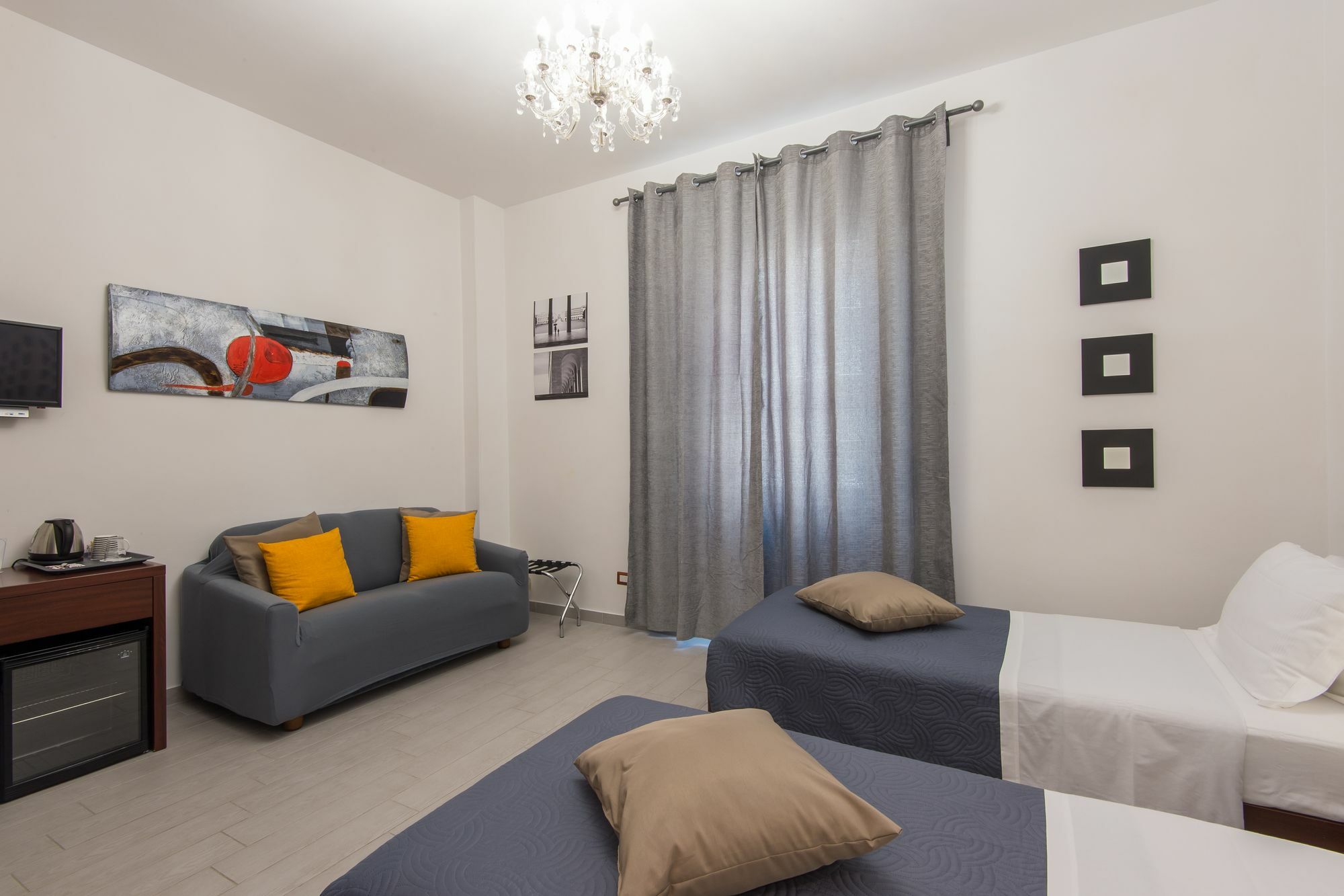 Eroom42
